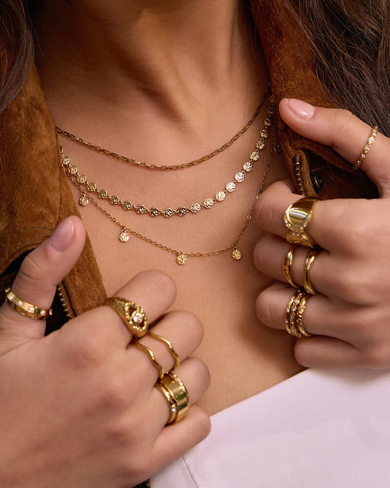 Arms Of Eve Atlas Necklace in GOLD