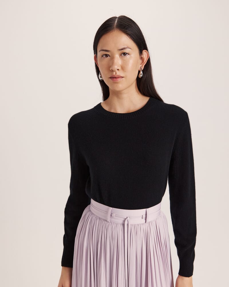 Cashmere Crew Neck Knit in BLACK