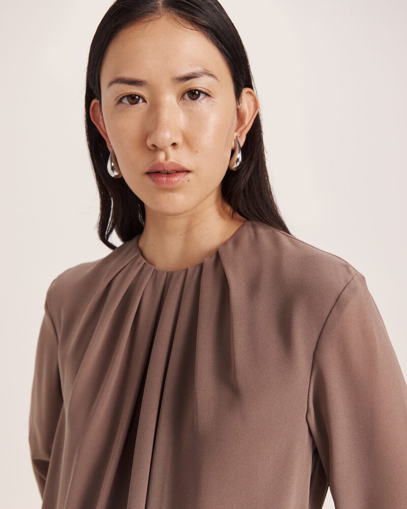 Willa Long Sleeve Tuck Detail Top in CHOCOLATE