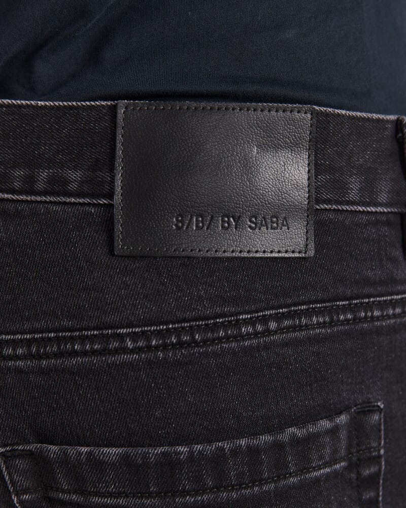 Cooper Straight Leg Jean in WASHED BLACK