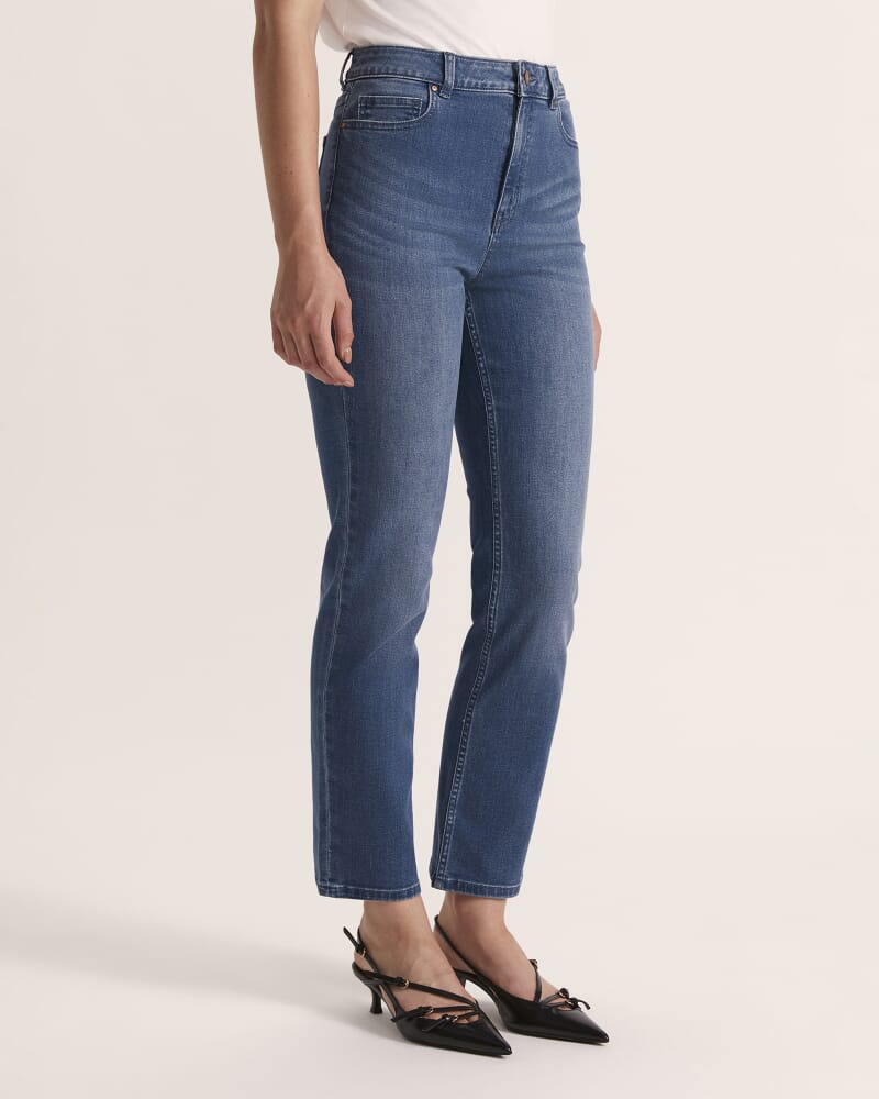 Anna Straight Leg Jean in LIGHT INDIGO