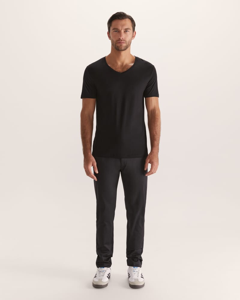 Daniel V Neck Tee in BLACK