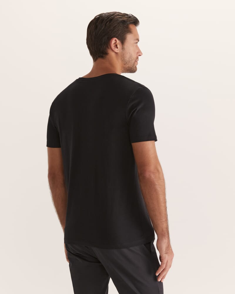 Daniel V Neck Tee in BLACK