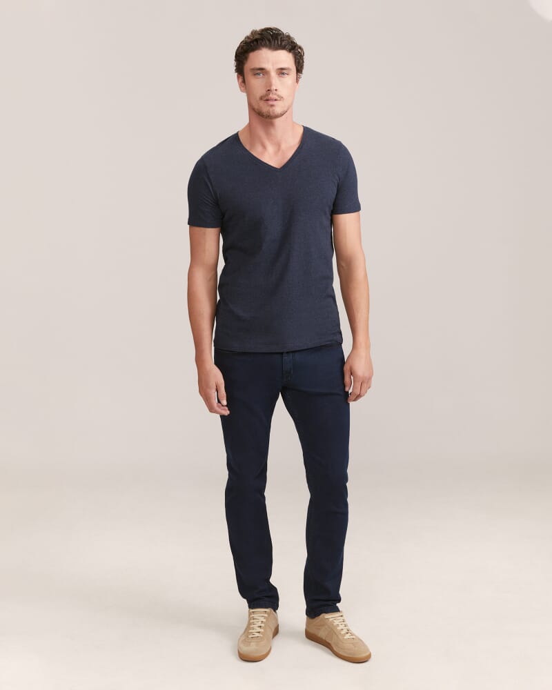 Daniel V Neck Tee in NAVY MARLE