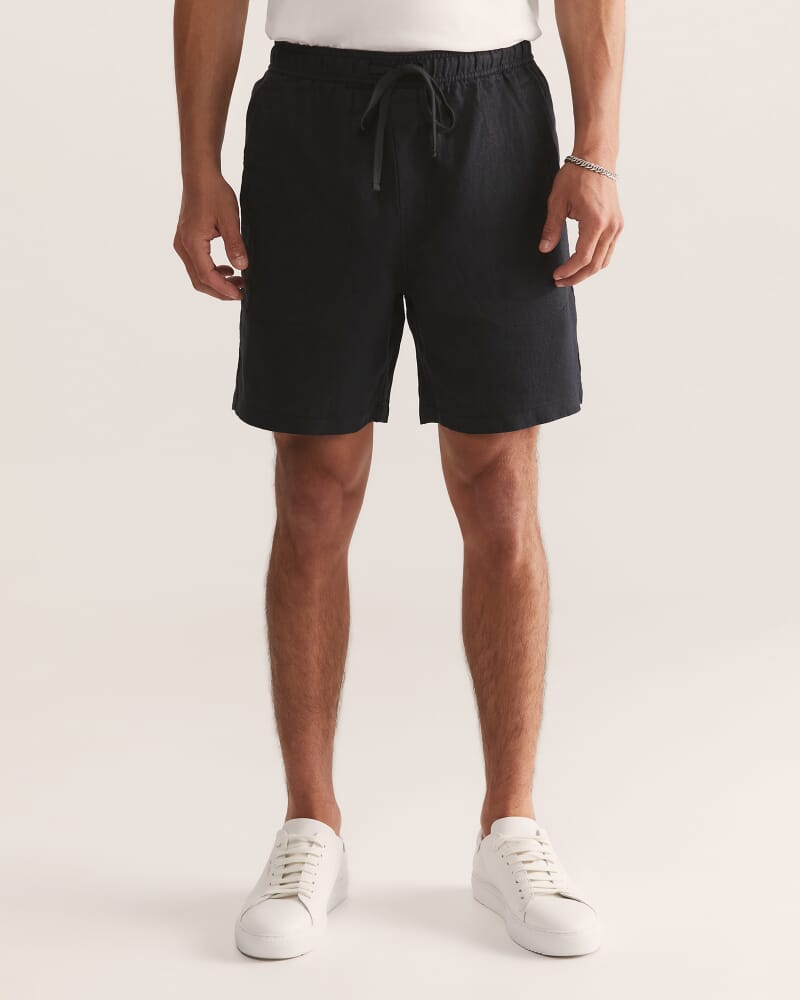 Kent Linen Short in BLACK