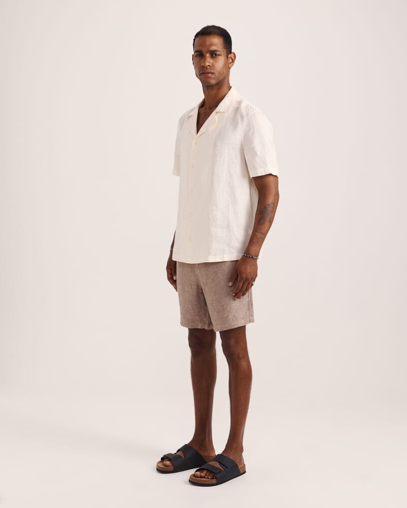 Luca Linen Short in ALMOND