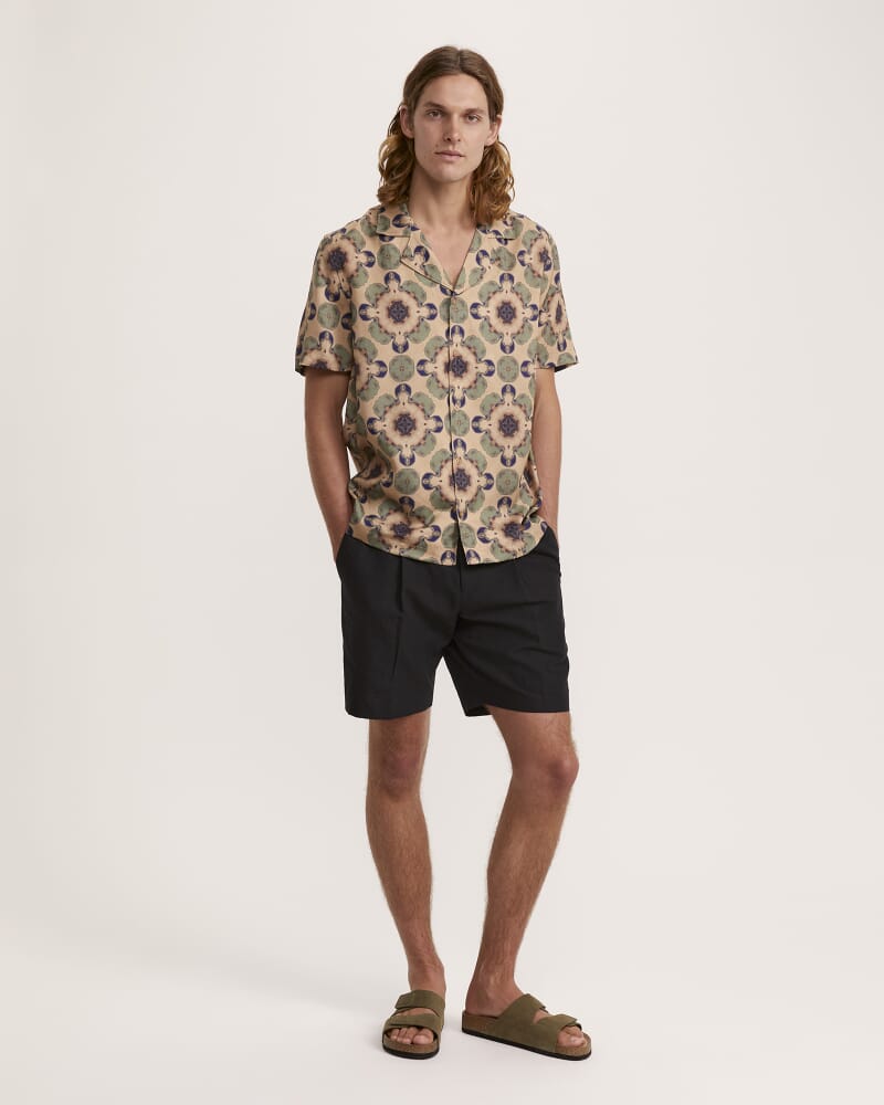 Mavern Short Sleeve Resort Print Shirt in TEAL MULTI