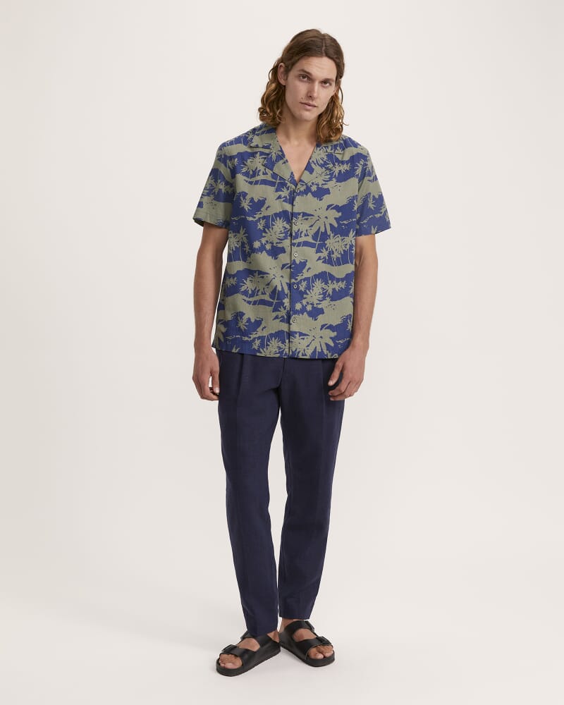 Tennant Short Sleeve Resort Print Shirt in MID NAVY/TEAL