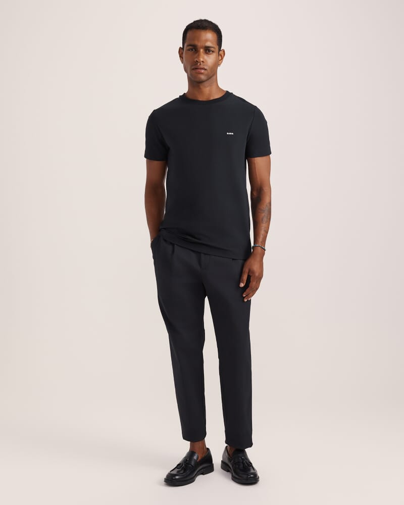 Oscar Stretch Tee in BLACK