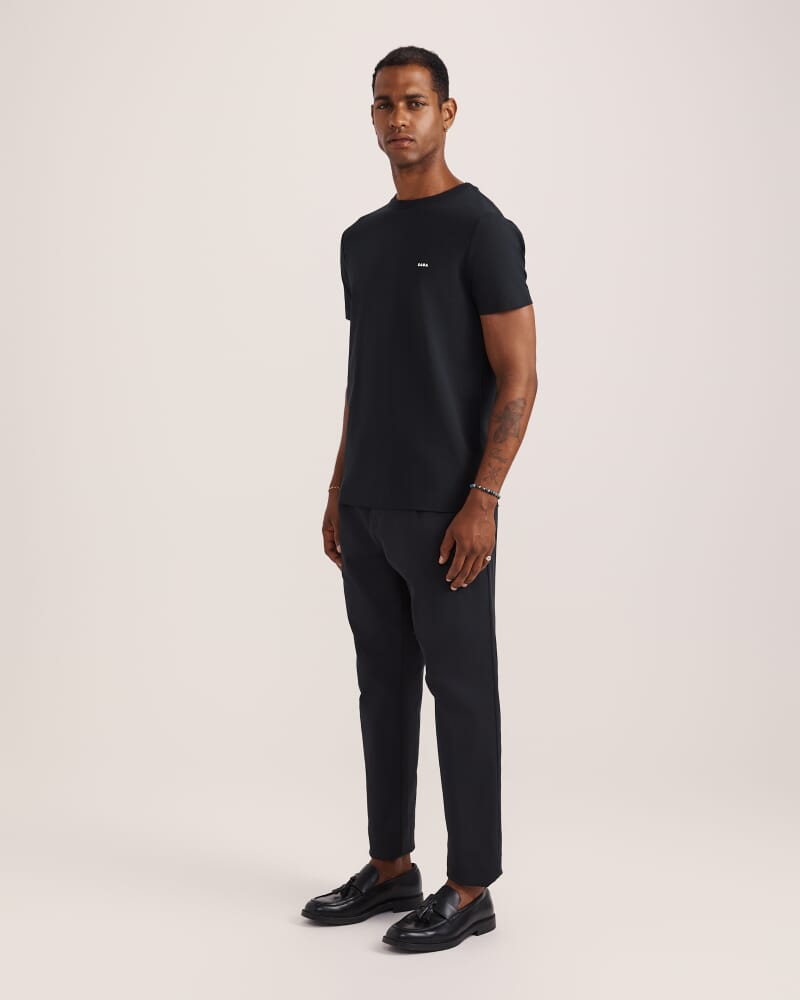 Oscar Stretch Tee in BLACK