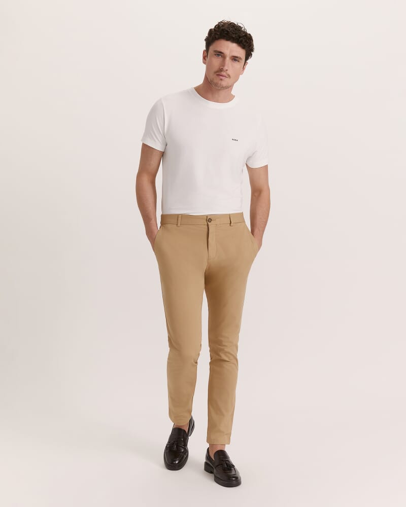 Mills Stretch Chino in SAND