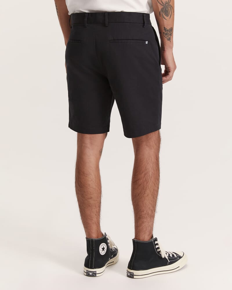 Mills Stretch Short in BLACK