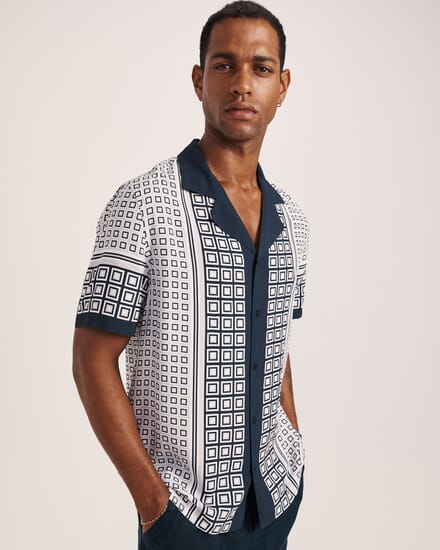 Hercules Short Sleeve Resort Print Shirt in NAVY