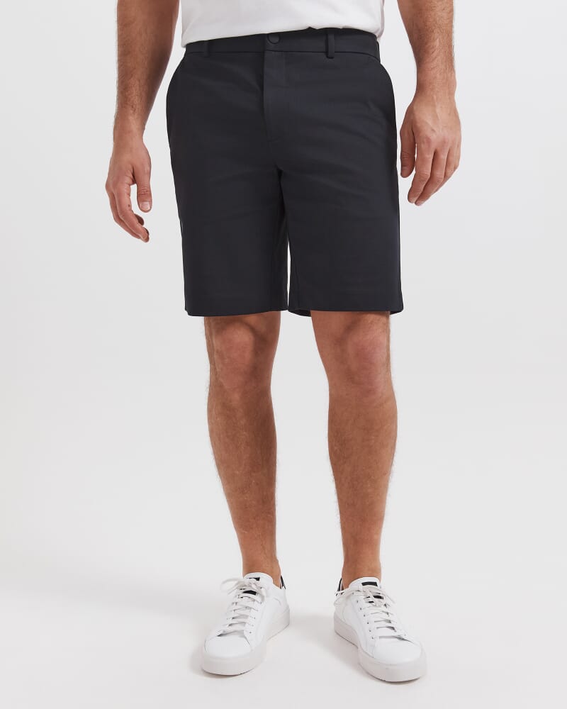 Judd Regular Short in BLACK