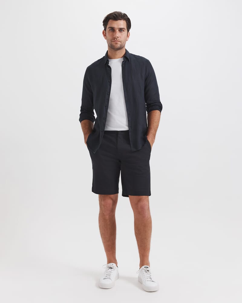 Judd Regular Short in BLACK