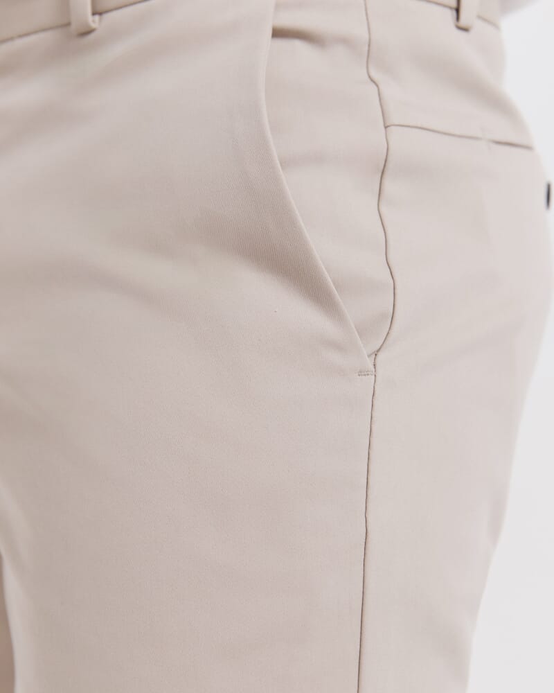 Judd Regular Short in STONE