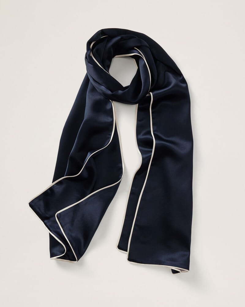 Sallee Contrast Edge Scarf in MIDNIGHT
