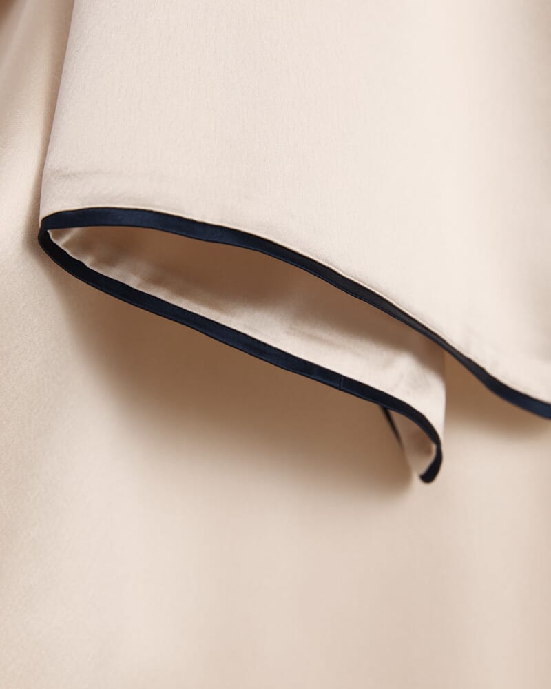 Sallee Contrast Edge Scarf in OYSTER