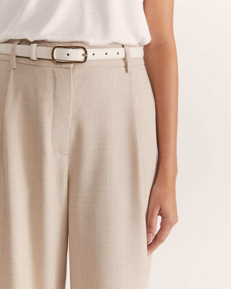 Essential Leather Belt in CREAM