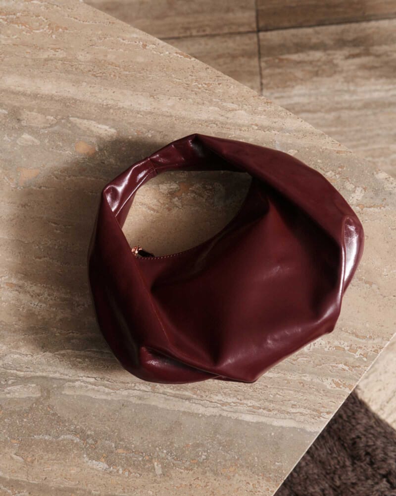 Scarlett Patent Bag in BERRY