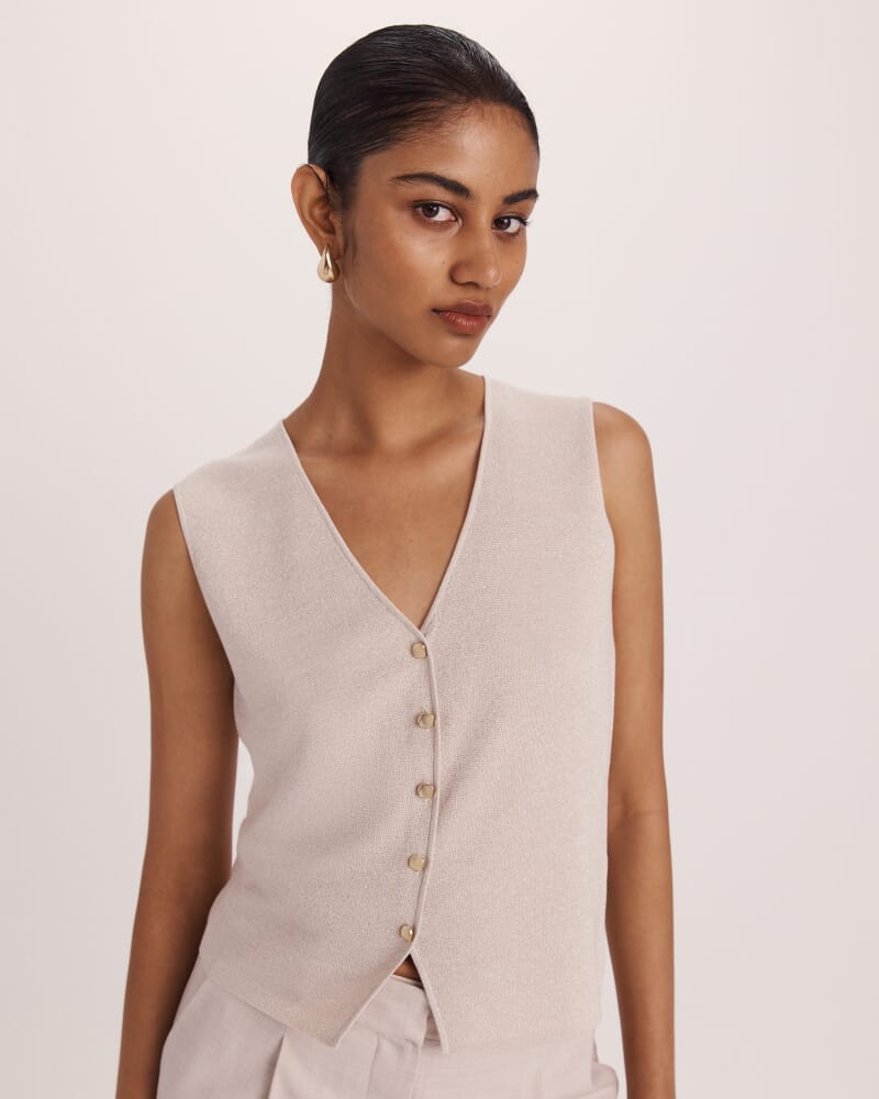 Sparkling Knit Vest in CHAMPAGNE