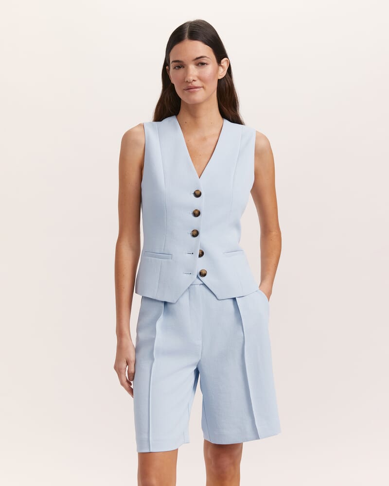 Dharma Bermuda Short in LIGHT BLUE