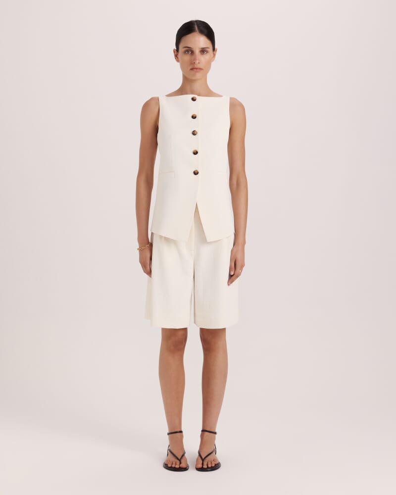 Dharma Bermuda Short in MILK