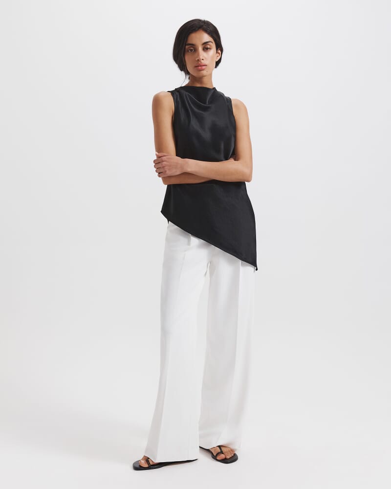 Sallee Asymmetric Tunic Top in BLACK