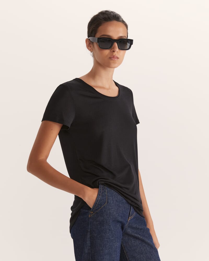 Antonia Tee in BLACK