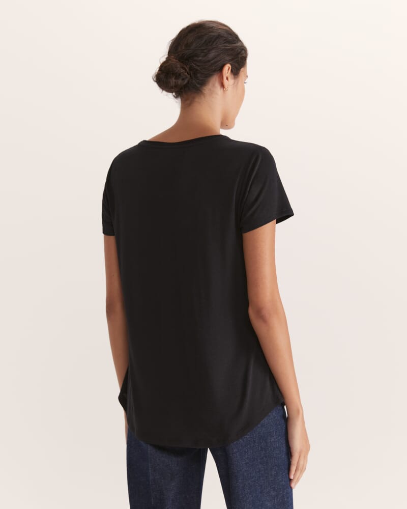 Antonia Tee in BLACK