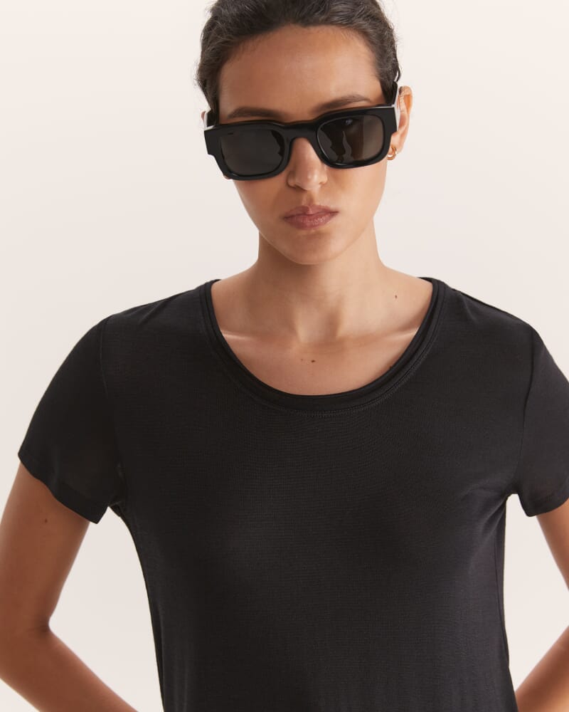 Antonia Tee in BLACK