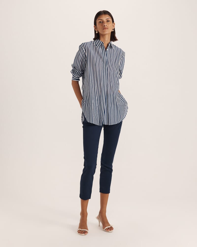Cora Silk Cotton Boyfriend Shirt in White/Navy