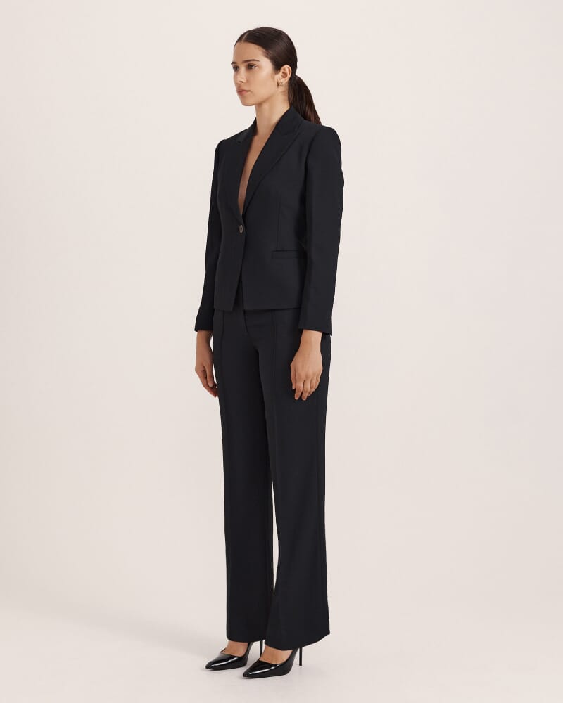 Dharma Fitted Jacket in BLACK