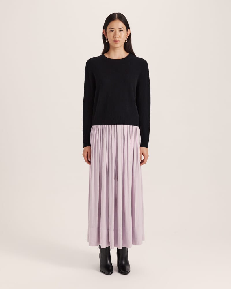 Cashmere Crew Neck Knit in BLACK