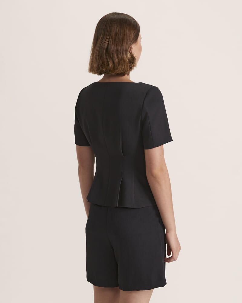 Dharma Short Sleeve Top in BLACK