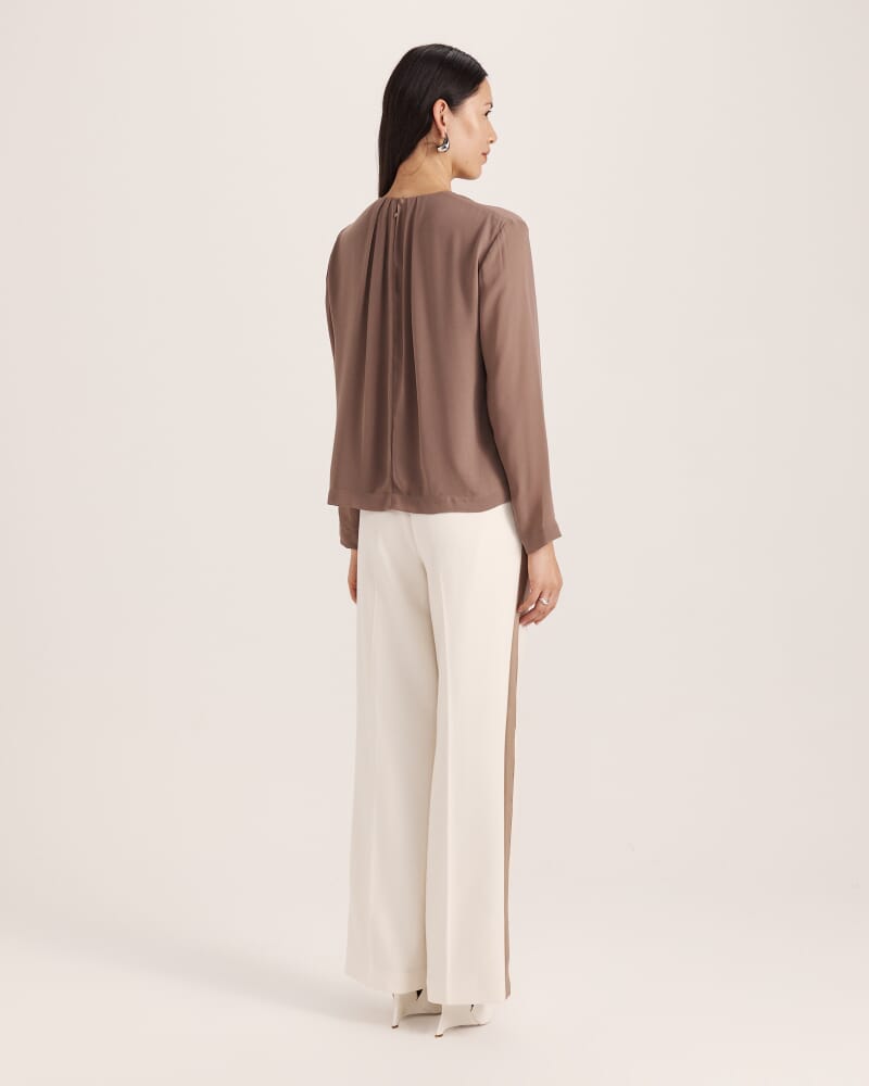 Willa Long Sleeve Tuck Detail Top in CHOCOLATE