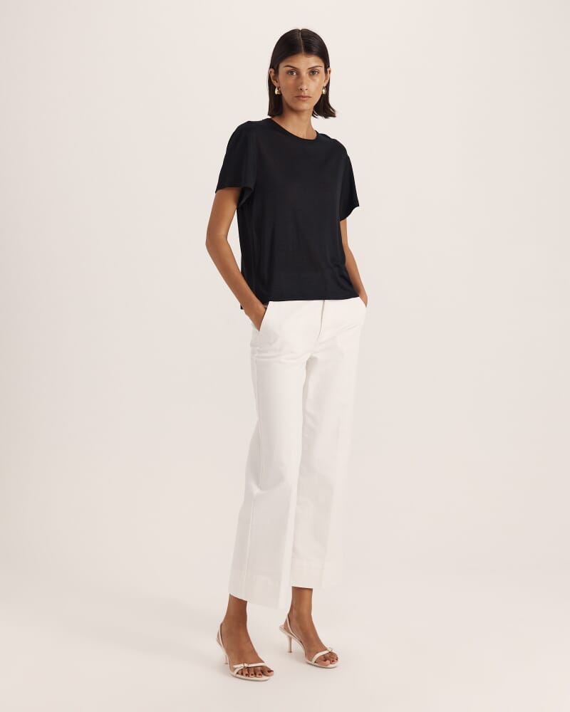 Antonia Tee in BLACK