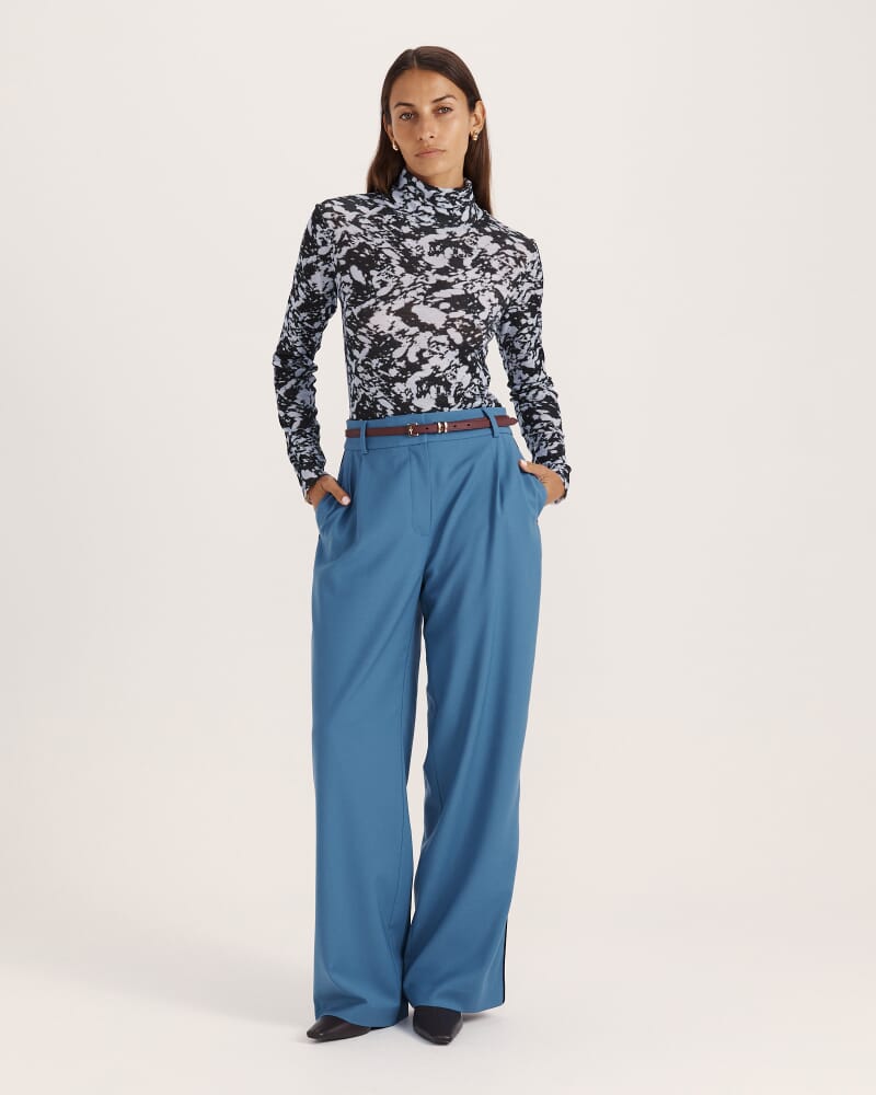 Truffle Wool Long Sleeve Top in BLUE/BLACK