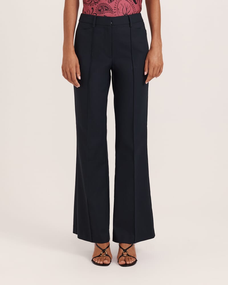 Tia Bootleg Pant in BLACK