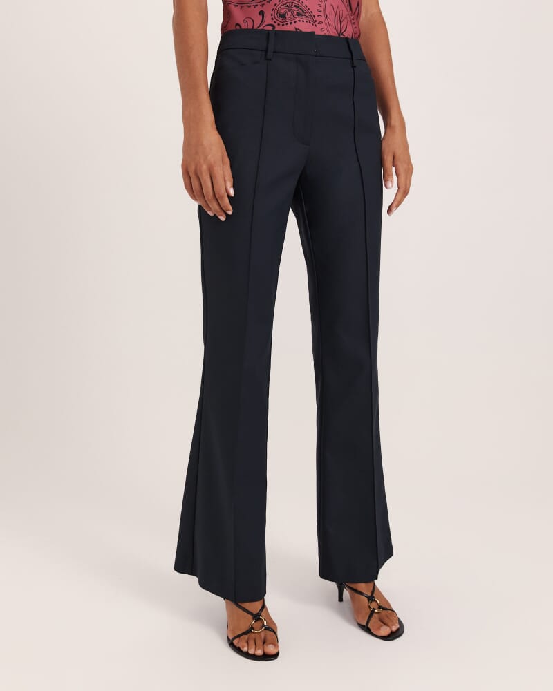 Tia Bootleg Pant in BLACK
